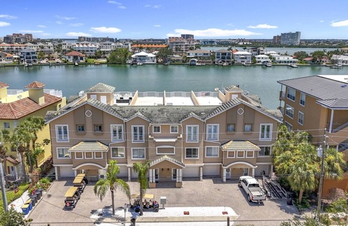 Clearwater Beach House | Clearwater Beach Townhome