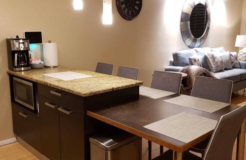 Clearwater Condo | Clearwater Chic Beach Condo 1B|R fits 2 to 6 PPL