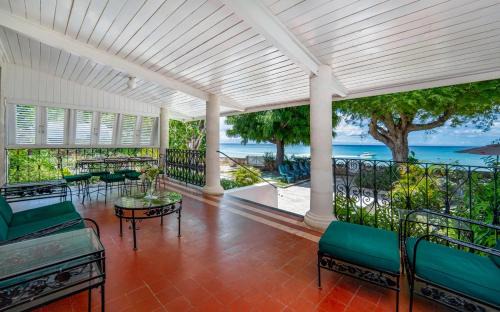 Gibbs Bay House | Clearwater home