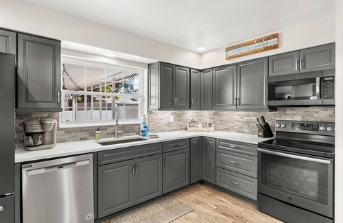 Clearwater House | Clearwater Sanctuary Home w Pool