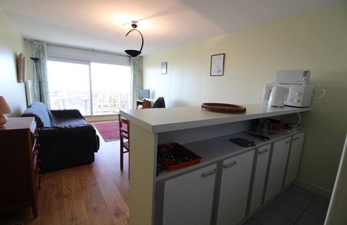 Le Touquet-Paris-Plage Apartment | CLEFS 41 : Pleasant T2 cabin facing the sea, sleeps 4, LE TOUQUET