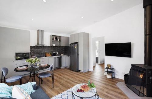 Eganstown House | Clematis Villa