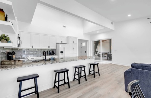 Burnet House | Clen Oak Lodge-Open water home w/dock & slide!