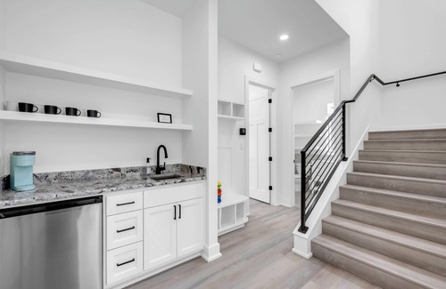 Burnet House | Clen Oak Lodge-Open water home w/dock & slide!