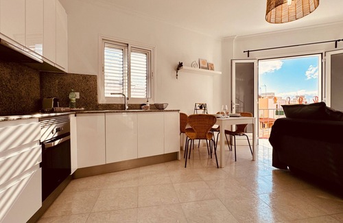 El Tablero Ski Chalet | Click & Guest -Terrace with Sea and Mountain Views