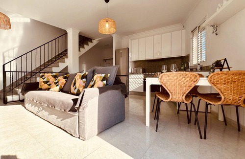 El Tablero Ski Chalet | Click & Guest -Terrace with Sea and Mountain Views