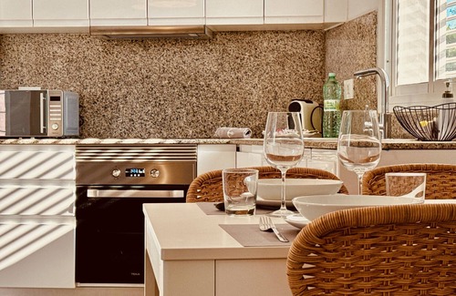 El Tablero Ski Chalet | Click & Guest -Terrace with Sea and Mountain Views