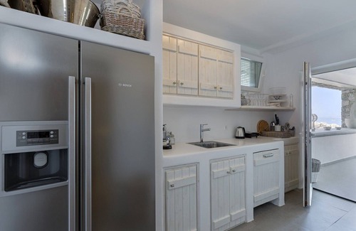 Kanalia House | Cliff Top Luxury Villa Pan has Stunning Views of Aegean Sea