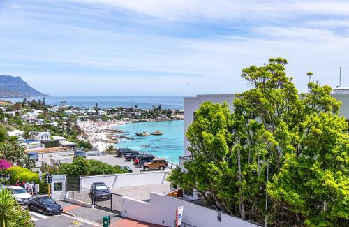 Bantry Bay Apartment | Clifton Beachfront Studio-Sea Views & Walk To Beach