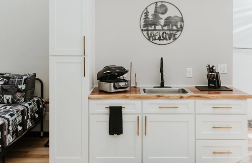 Pittman Center Cottage | 'Clingman's Dome #1' Glamping at its BEST!!