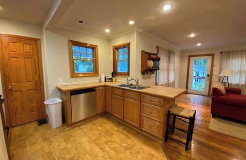 Clintonville House | Clintonville Charmer | Walk to Great Restaurants!