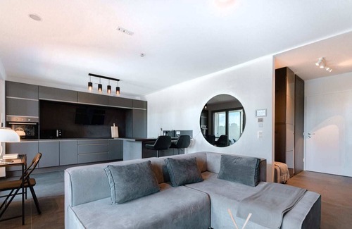 Gasperich Apartment | Cloche d'Or Luxe: Sleek & Bright