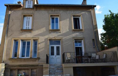 Montbrison House | CLOCHI-CLOCHA