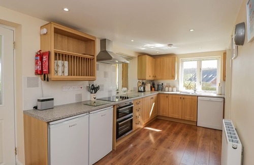 Marlborough Cottage | CLOCK TOWER COTTAGE, pet friendly, with a garden in Great Bedwyn