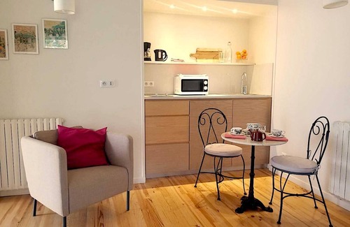 Jurancon House | Clos Mirabel The Loft Apartment