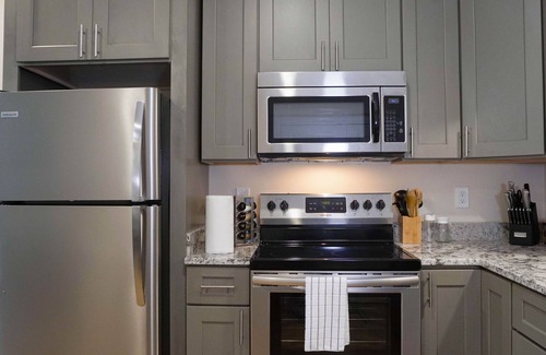 Biloxi Apartment | 🔥CLOSE 2 SHORE❤️ | SLEEPS 3 W/BEACH VIEWS