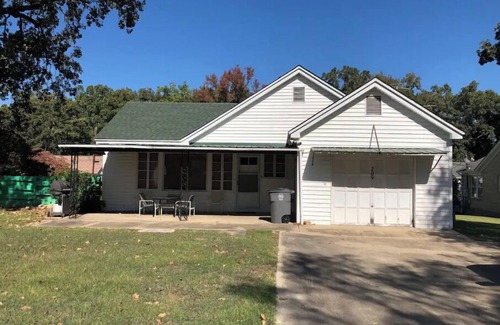 Hot Springs House | Close Downtown/Walk to Oaklawn Casino