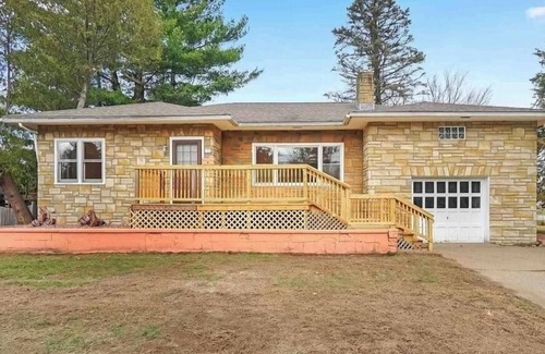 South Burlington House | Close to BTV international Airport and 5mins to UVM college