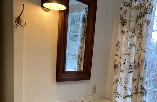 Sheffield House | Close to everything Berkshire!