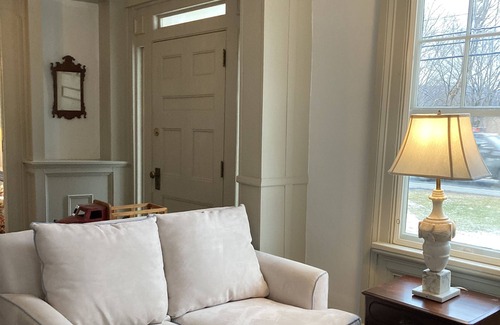 Sheffield House | Close to everything Berkshire!