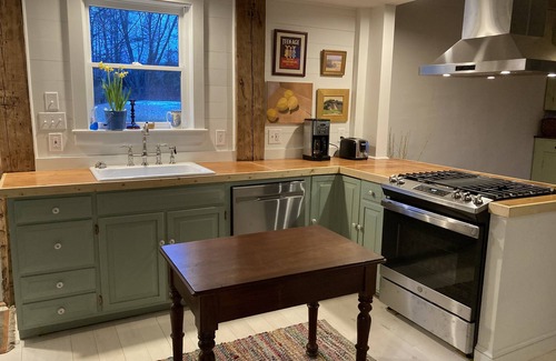 Sheffield House | Close to everything Berkshire!