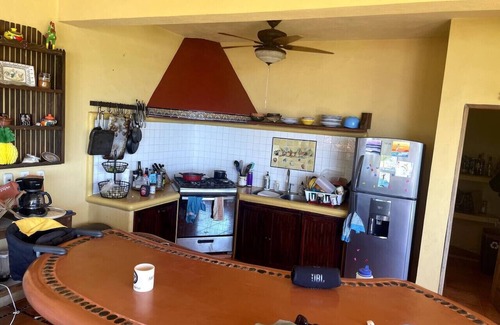 Saladita House | Close to everything, walk to surf, elevated views.