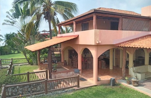 Saladita House | Close to everything, walk to surf, elevated views.