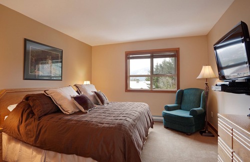 Blackcomb House | Close to Lost Lake & Blackcomb Mountain w/ BBQ
