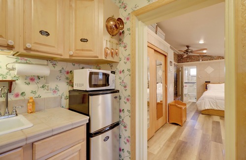 Downtown Reno Apartment | Close to Midtown! Cozy Reno 'river Cottage'