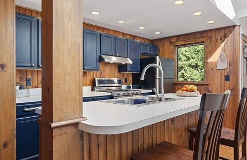 Michigan City Cabin | Close to New Buffalo, South Bend, Walk to Lake