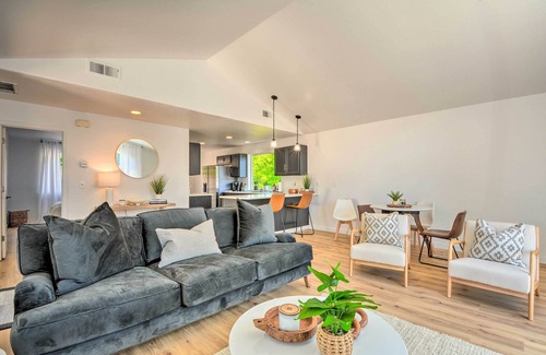 Grants Pass Apartment | Close to Parks & Brews: Sunny Grants Pass Apt!