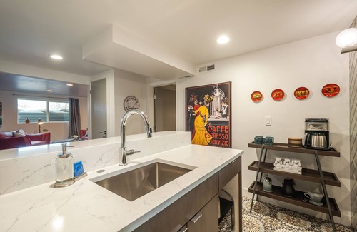 Mount Olympus House | Close to ski resorts retreat w/Blazing Fast WiFi!