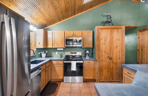 South Fork House | Close to Wolf Creek Ski Area/Private Hot Tub/ATVs Welcome/Firepit