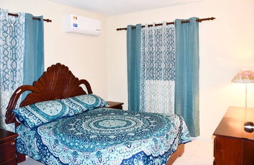 Honduras House | Closed to all attractions