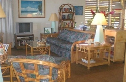 Maunaloa Cottage | Closest Oceanfront Cottage on Kepuhi Beach, Molokai DISCOUNT