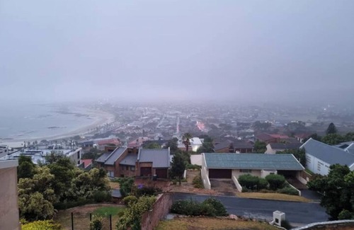 Mountainside Apartment | Cloud 9 Room 5 King Bed & Stunning Views