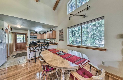 Cloudcroft Cabin | Cloudcroft Cabin w/Deck < 2 Mi to Downtown!