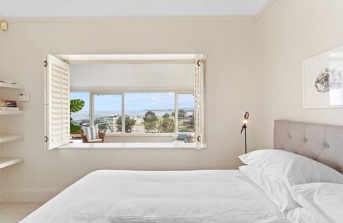 Clovelly House | Clovelly Beach House – Sea, Sand and Exclusivity
