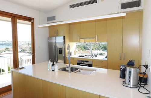 Clovelly House | Clovelly Beach House With Pool. 4 bedrooms, parking, ocean views!