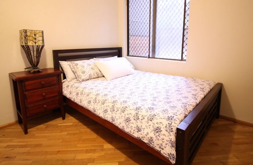 Randwick Apartment | CLOVELLY-BEACHSIDE-DINNING-SHOPS-TRANSPORT