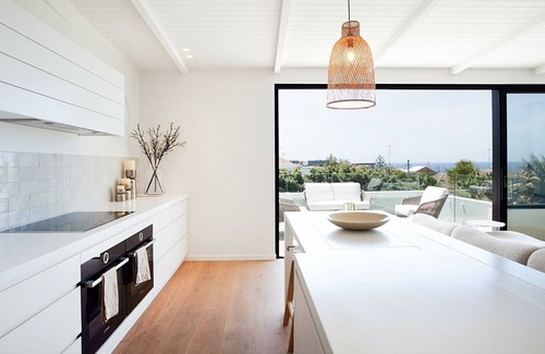 Clovelly House | Clovelly Poolside IH