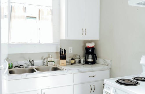 Montgomery Apartment | Cloverdale Charm | Fast WiFi & Pet Friendly