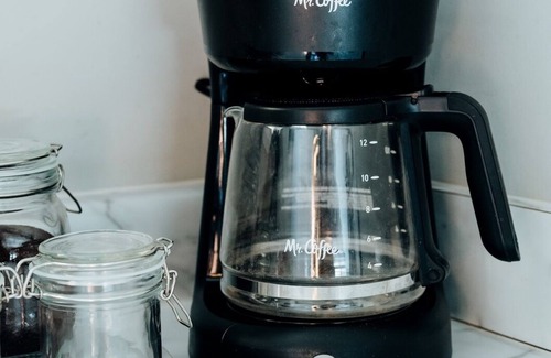 Montgomery Apartment | Cloverdale Charm | Fast WiFi & Pet Friendly