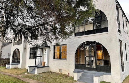 Montgomery Apartment | Cloverdale Charm | Fast WiFi & Pet Friendly