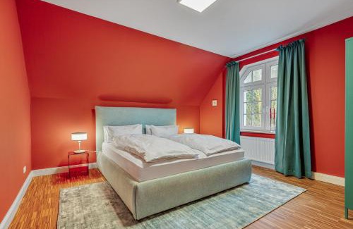 Bad Schwartau Apartment | CLS Moderne Villa Bad Schwartau mit Garten für bis zu 6 Personen, 2 E-Ladesäulen, 3 Parkplätze, Loggia, Big GREEN EGG, Massagesessel, großes Haus zwischen Lübeck und Ostsee, ideale A1 Anbindung nach Hamburg, Lübeck, Timmendorfer Strand