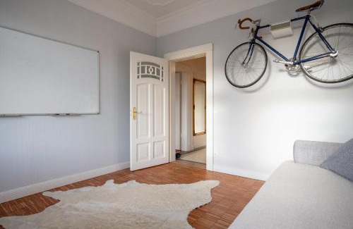 Bad Schwartau Apartment | CLS Moderne Villa Bad Schwartau mit Garten für bis zu 6 Personen, 2 E-Ladesäulen, 3 Parkplätze, Loggia, Big GREEN EGG, Massagesessel, großes Haus zwischen Lübeck und Ostsee, ideale A1 Anbindung nach Hamburg, Lübeck, Timmendorfer Strand