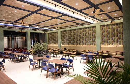 Pune Hotel | Club Charholi