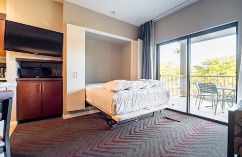 Terra Lago Hotel | Club Wyndham Indio - 1 Bedroom