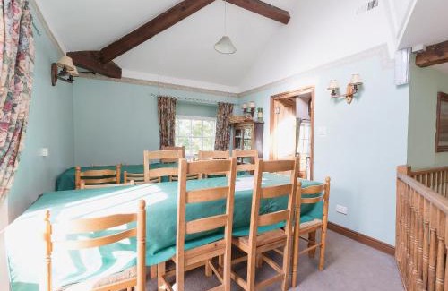 Belper House | Clusters Chapel