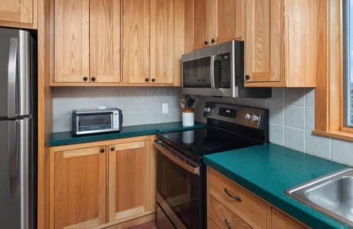 Warren House | Clyde's Cabin 4 Bedroom Home